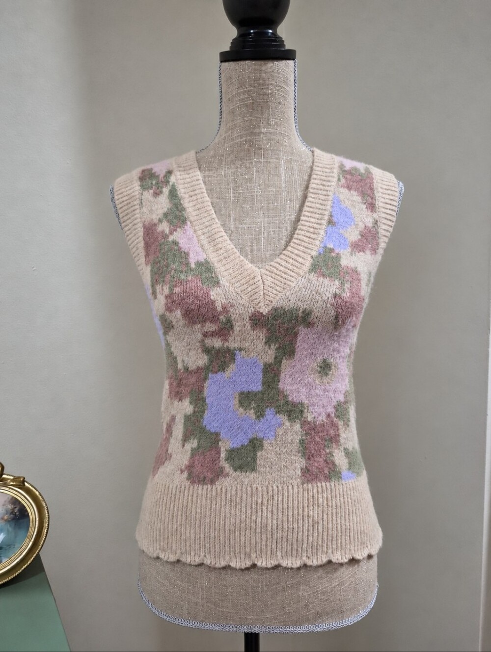 ASTR The Label Pastel Floral Fuzzy Knit Sweater Vest M